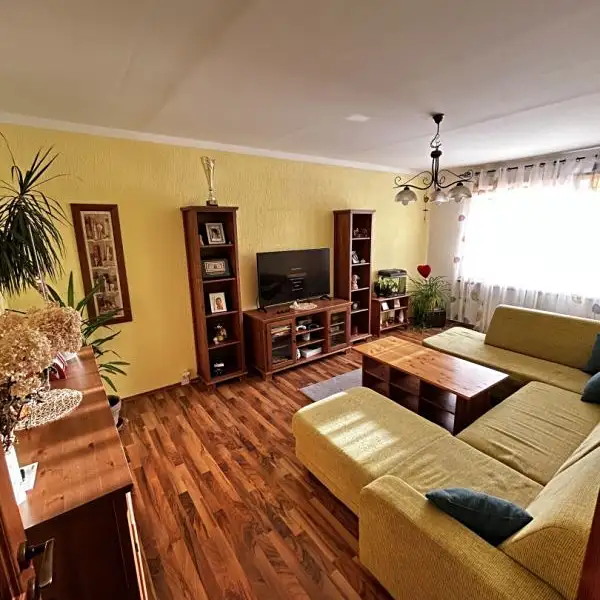 Prodej bytu 3+1 75 m², Tachov – náhled fotky 1