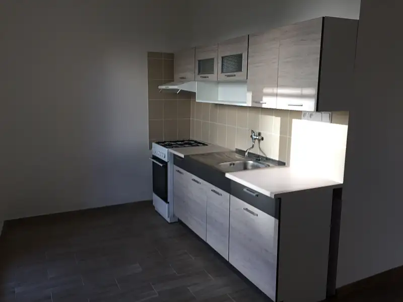 Prodej bytu 1+kk 33 m², Kladno – náhled fotky 1
