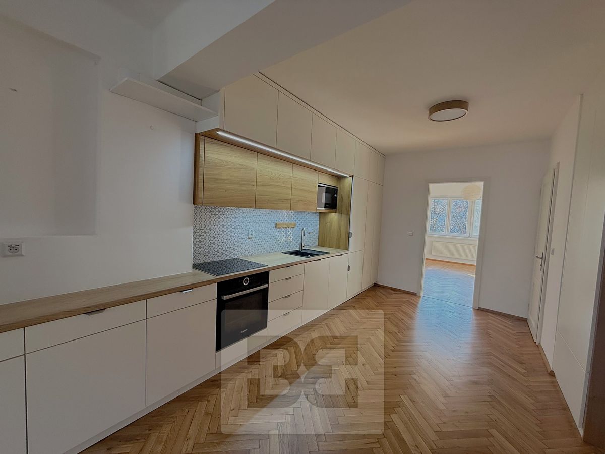Pronájem bytu 3+kk 72 m² – fotografie 4