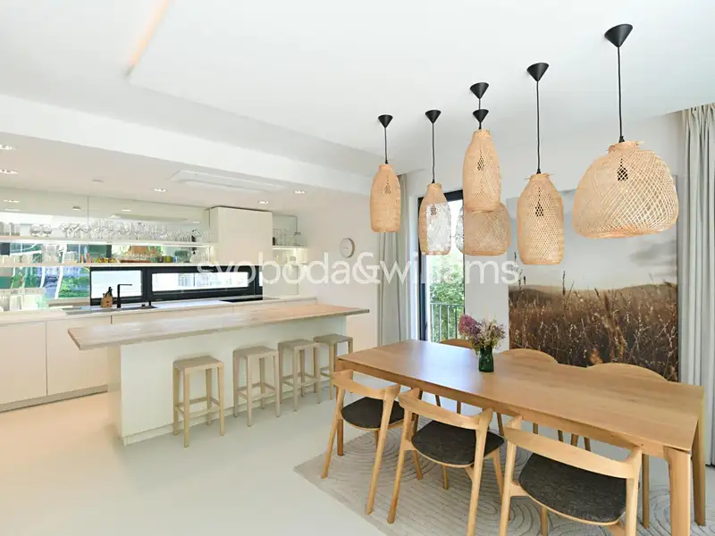 Prodej rodinného domu 278 m², pozemek 741 m², Praha – náhled fotky 3