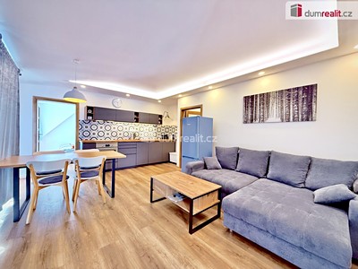 Prodej bytu 3+kk, 60 m² (2 z 28)