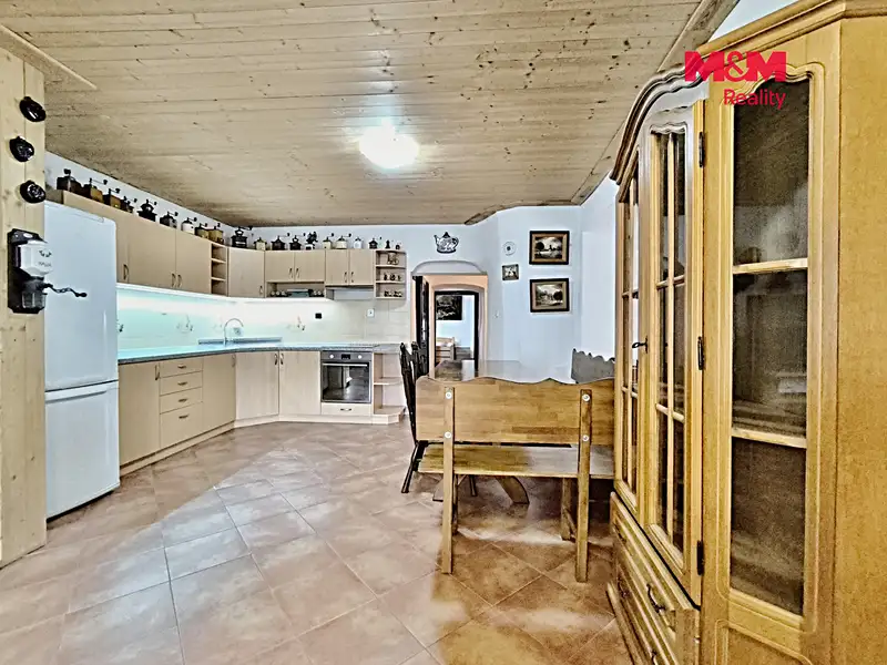 Prodej rodinného domu 167 m², pozemek 1395 m², Pelhřimov – náhled fotky 2