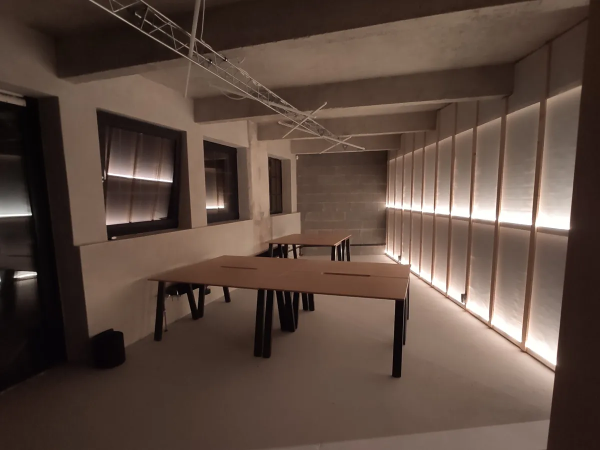 Pronájem kanceláře 265 m² — fotografie 3