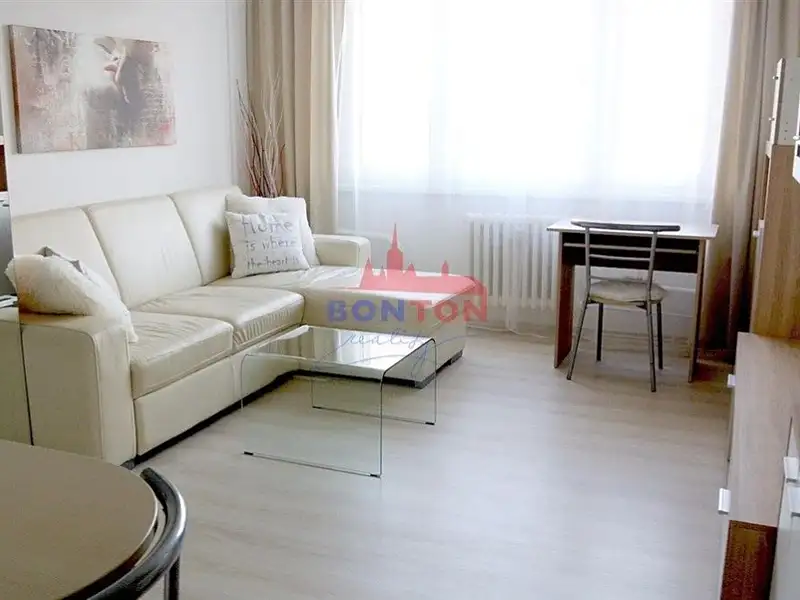 Prodej bytu 1+kk 27 m², Praha – náhled fotky 1