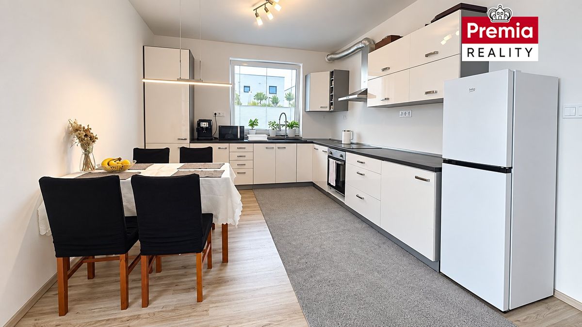 Pronájem bytu 3+kk 87 m²