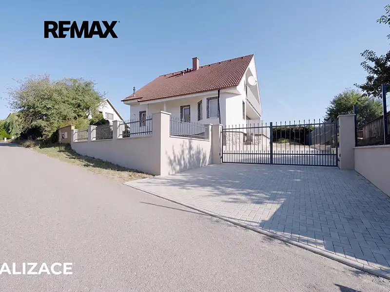 Prodej rodinného domu 174 m², pozemek 586 m², Malá Lhota – náhled fotky 1