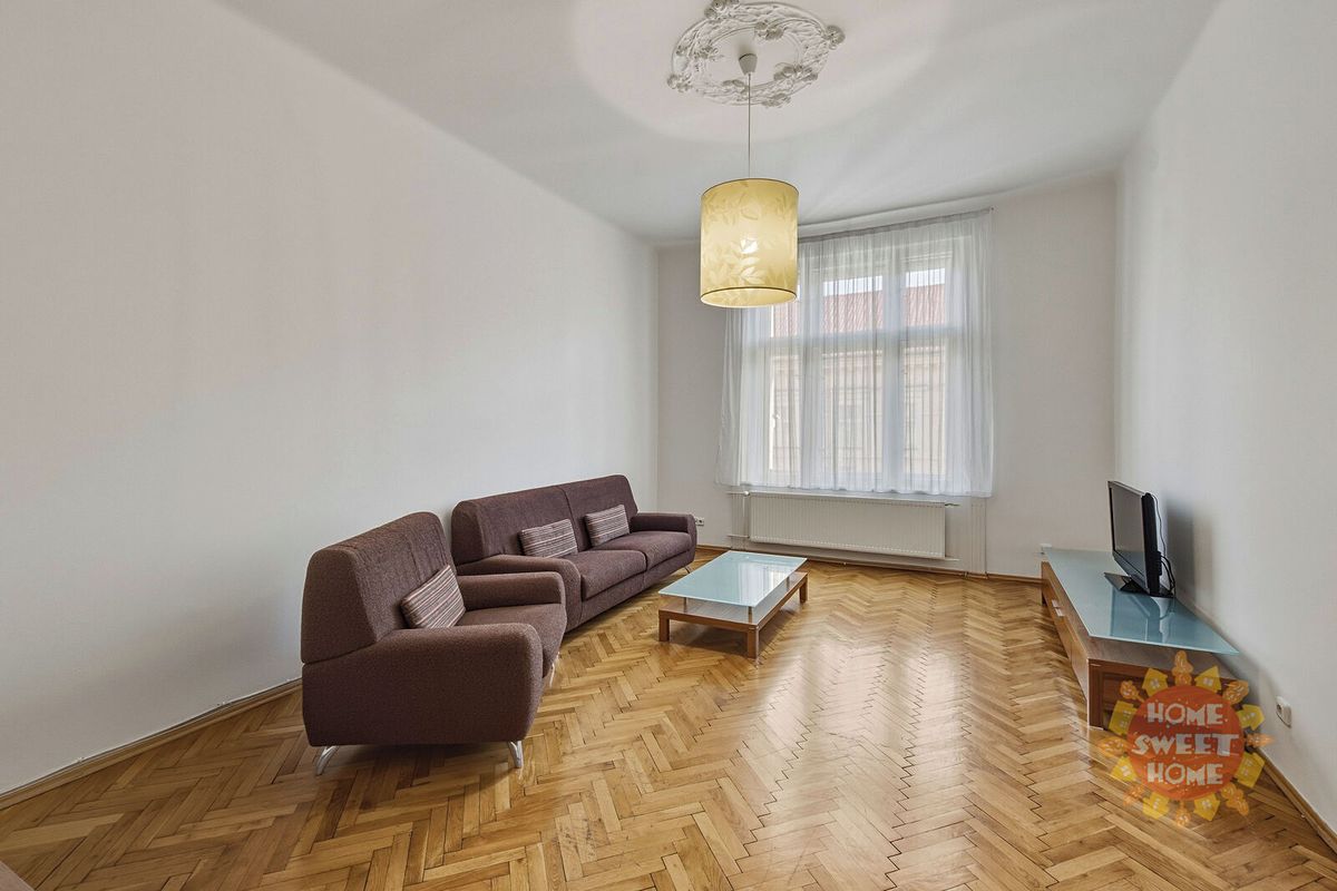 Pronájem bytu 2+1 85 m² – fotografie 3