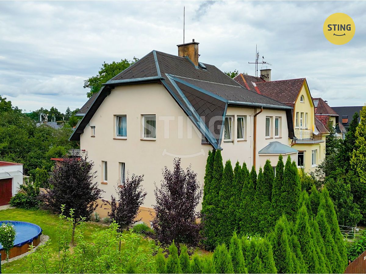 Prodej rodinného domu 270 m², pozemek 622 m² – fotografie 3