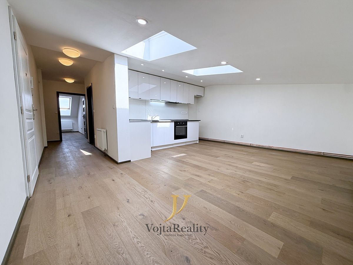Pronájem bytu 3+kk 83 m²