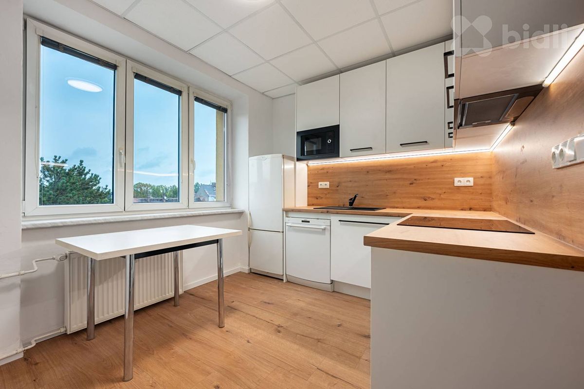 Pronájem bytu 2+1 56 m² – fotografie 2