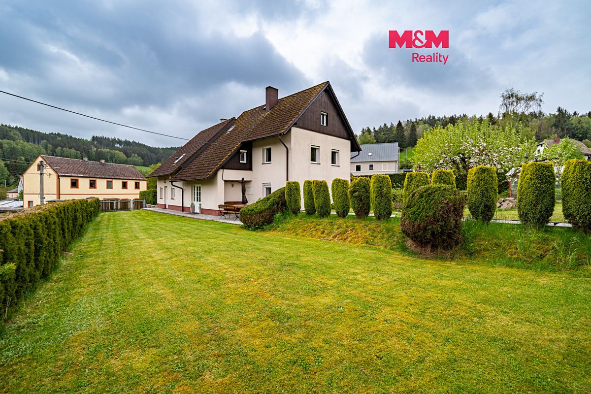 Prodej rodinného domu 246 m², pozemek 1169 m²