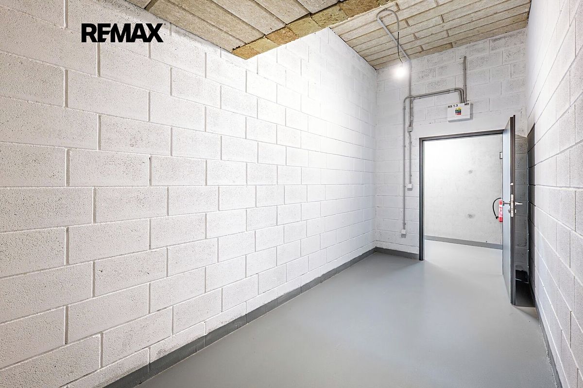 Pronájem obchodního prostoru 11 m² – fotografie 2