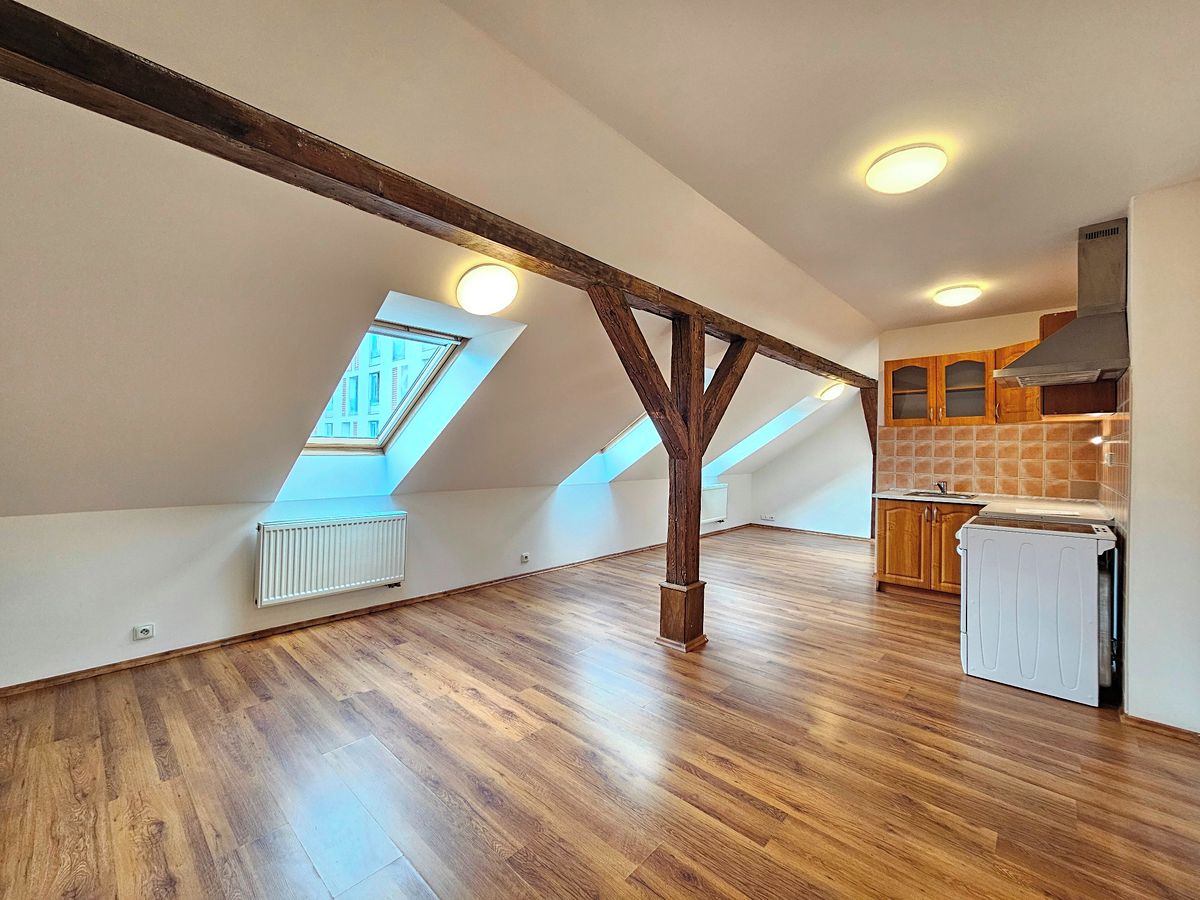Pronájem bytu 2+kk 57 m²