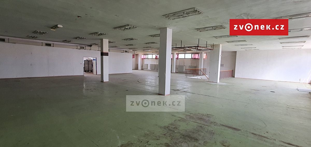 Pronájem obchodního prostoru 523 m² – fotografie 2