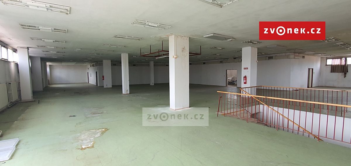 Pronájem obchodního prostoru 523 m²