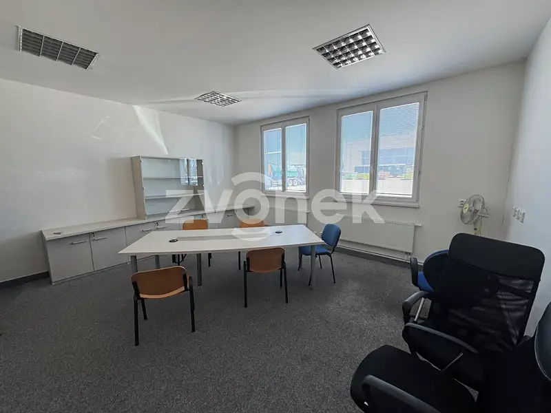 Pronájem kanceláře 134 m², Otrokovice – náhled fotky 3