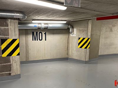 Pronájem garážového stání 16 m²