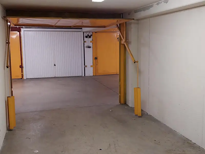 Pronájem garáže 20 m², Praha – náhled fotky 3