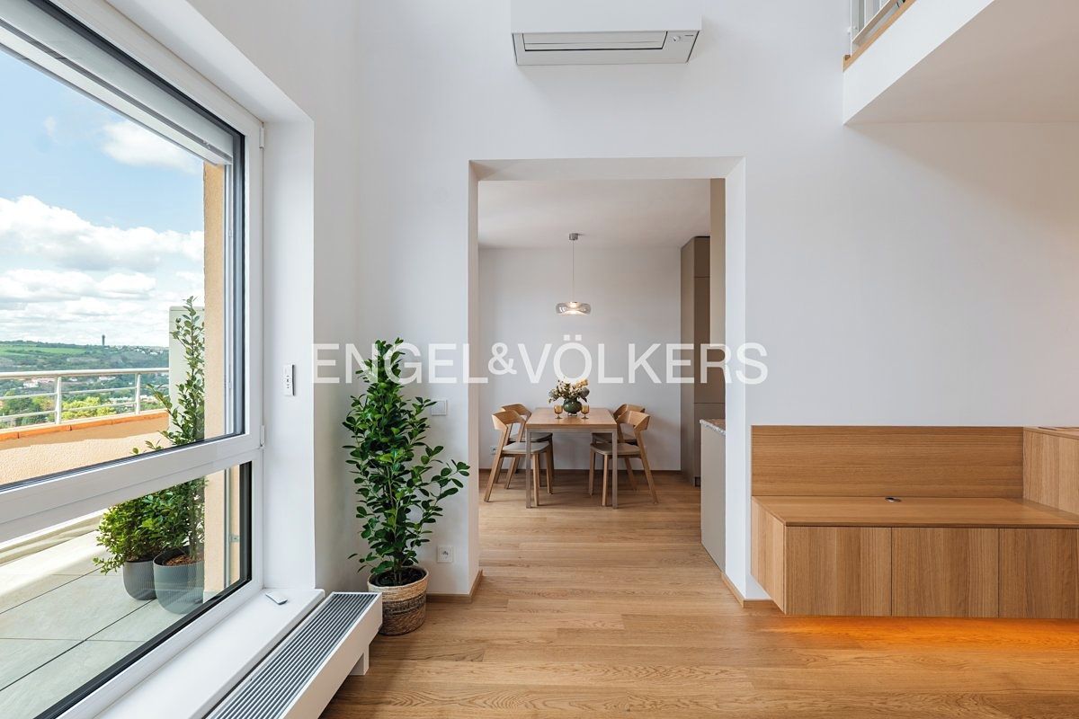 Pronájem bytu 4+kk 131 m² – fotografie 5