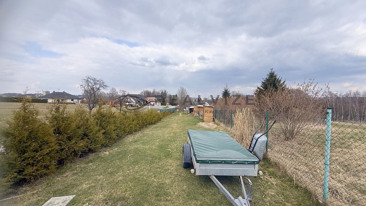 Prodej stavebního pozemku 929 m² – fotografie 2
