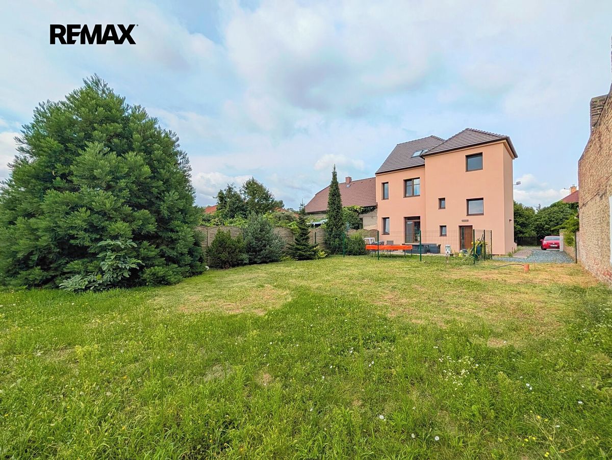 Prodej stavebního pozemku 347 m² – fotografie 5