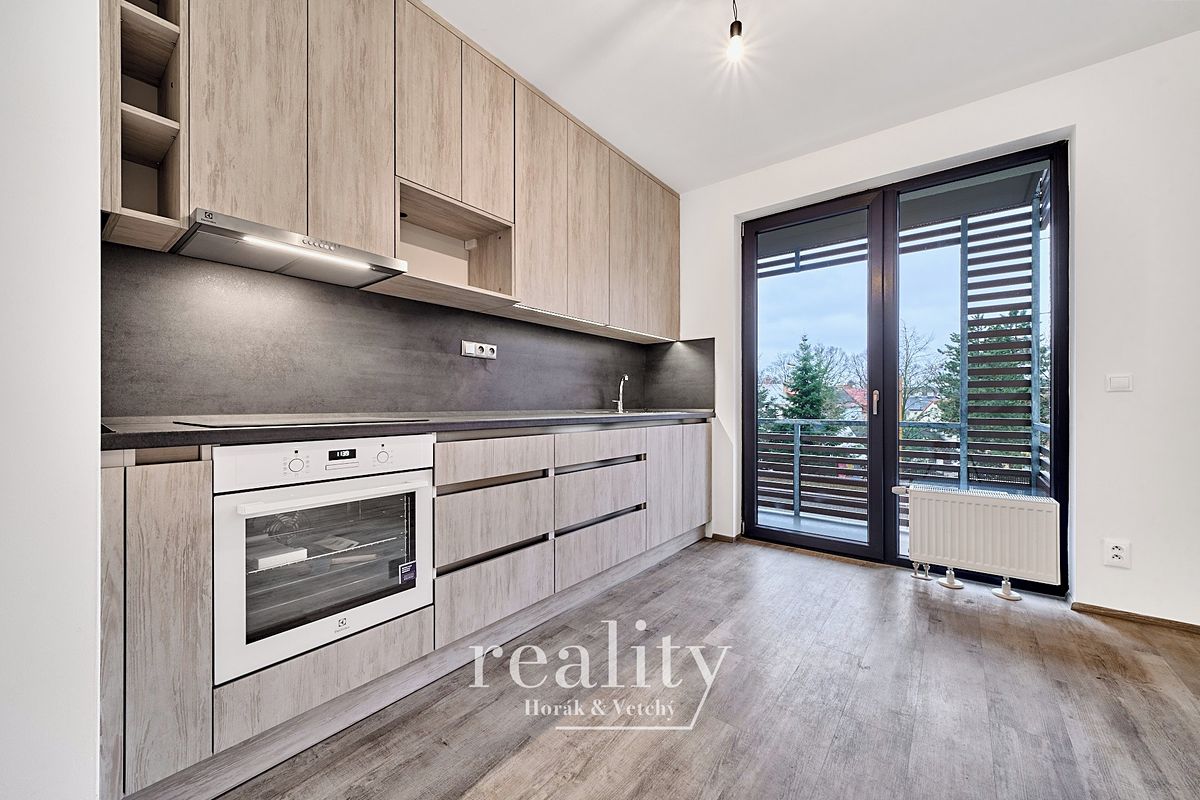 Pronájem bytu 1+kk 32 m²