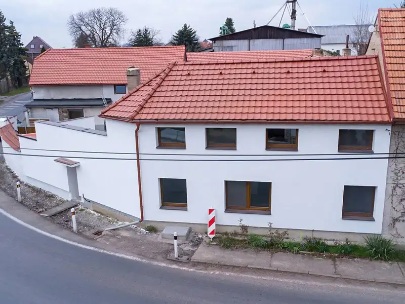 Prodej rodinného domu 145 m², pozemek 150 m², Evaň – náhled fotky 1