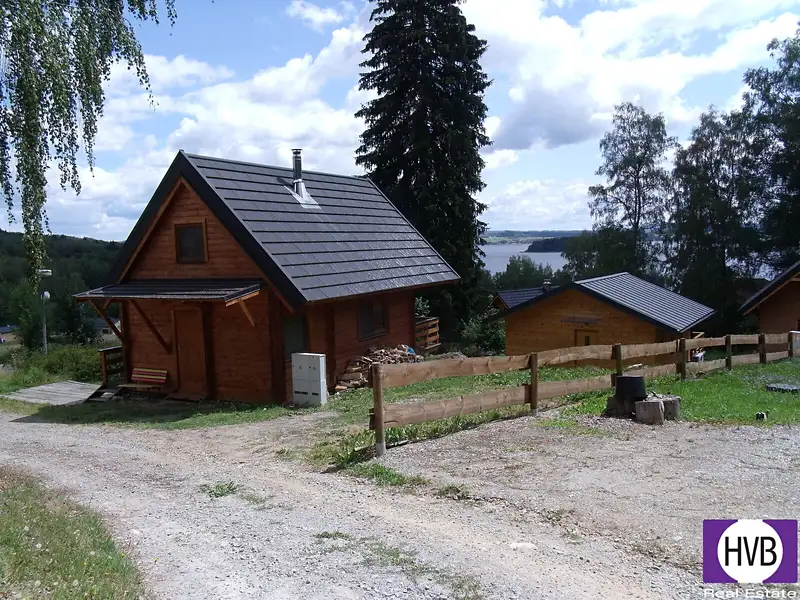 Prodej chaty 55 m², pozemek 36 m², Horní Planá – náhled fotky 2
