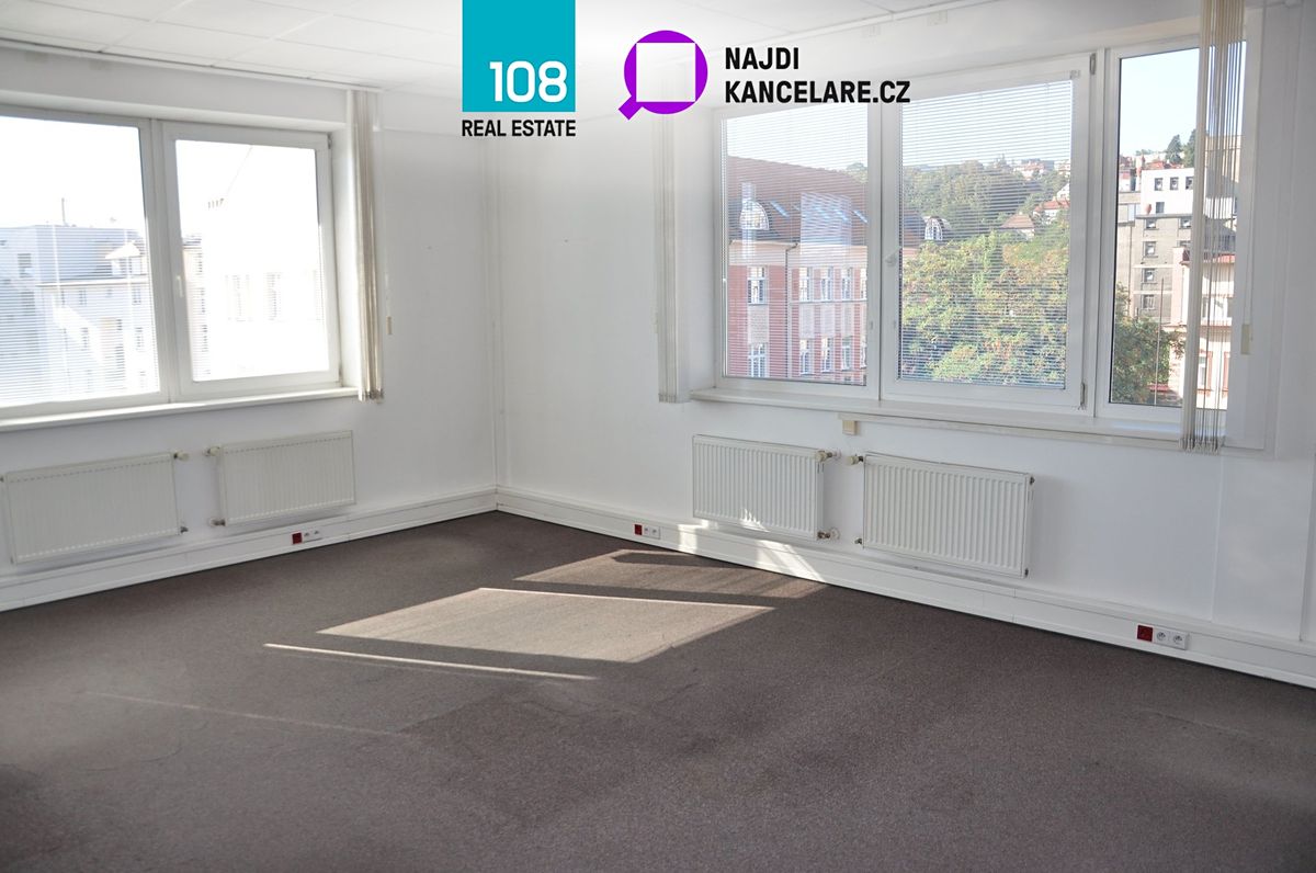 Pronájem kanceláře 614 m² – fotografie 5