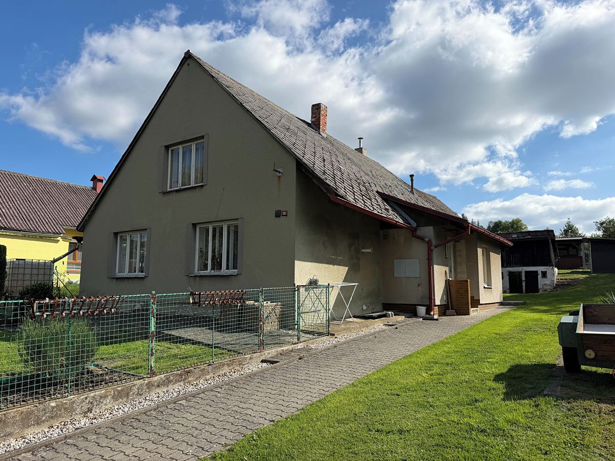 Prodej rodinného domu 100 m², pozemek 1428 m² – fotografie 4