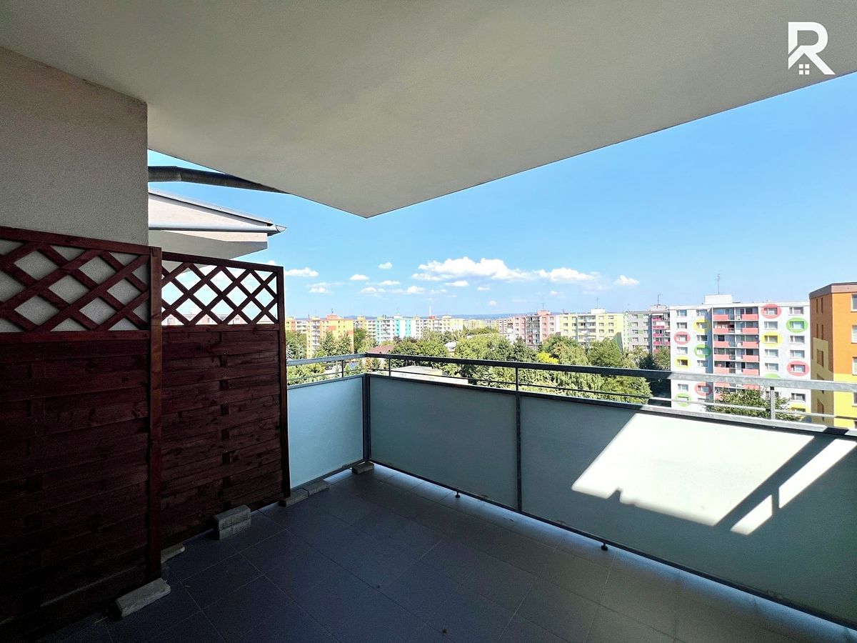 Pronájem bytu 2+kk 58 m² – fotografie 3