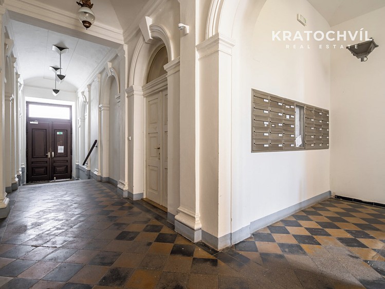 Pronájem bytu 3+kk, 101 m² (23 z 27)