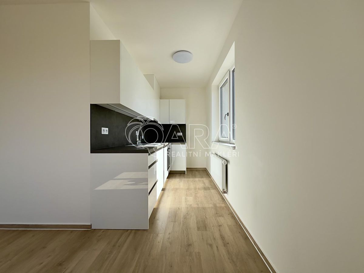 Pronájem bytu 2+kk 60 m² – fotografie 3