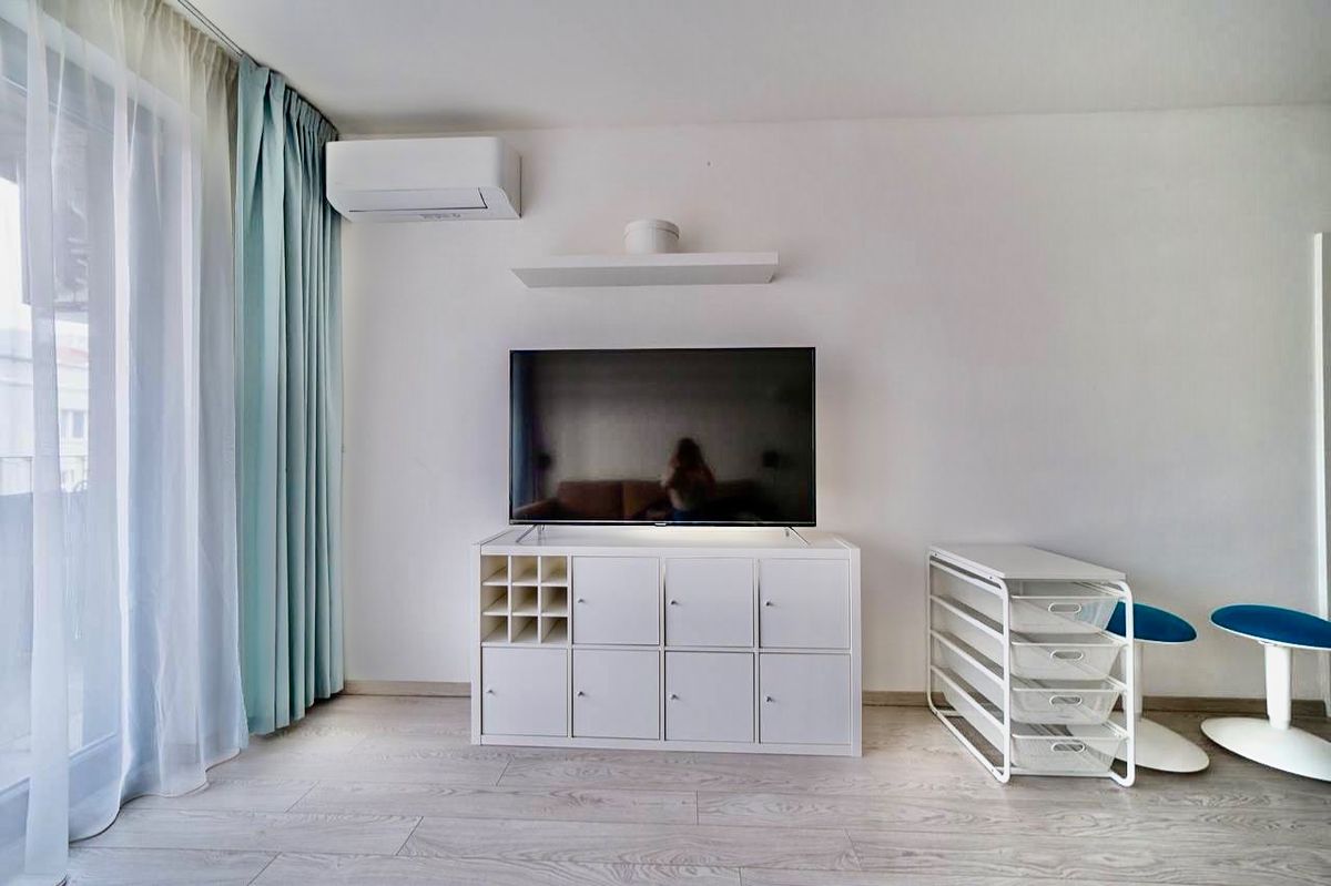 Pronájem bytu 2+kk 77 m² – fotografie 4