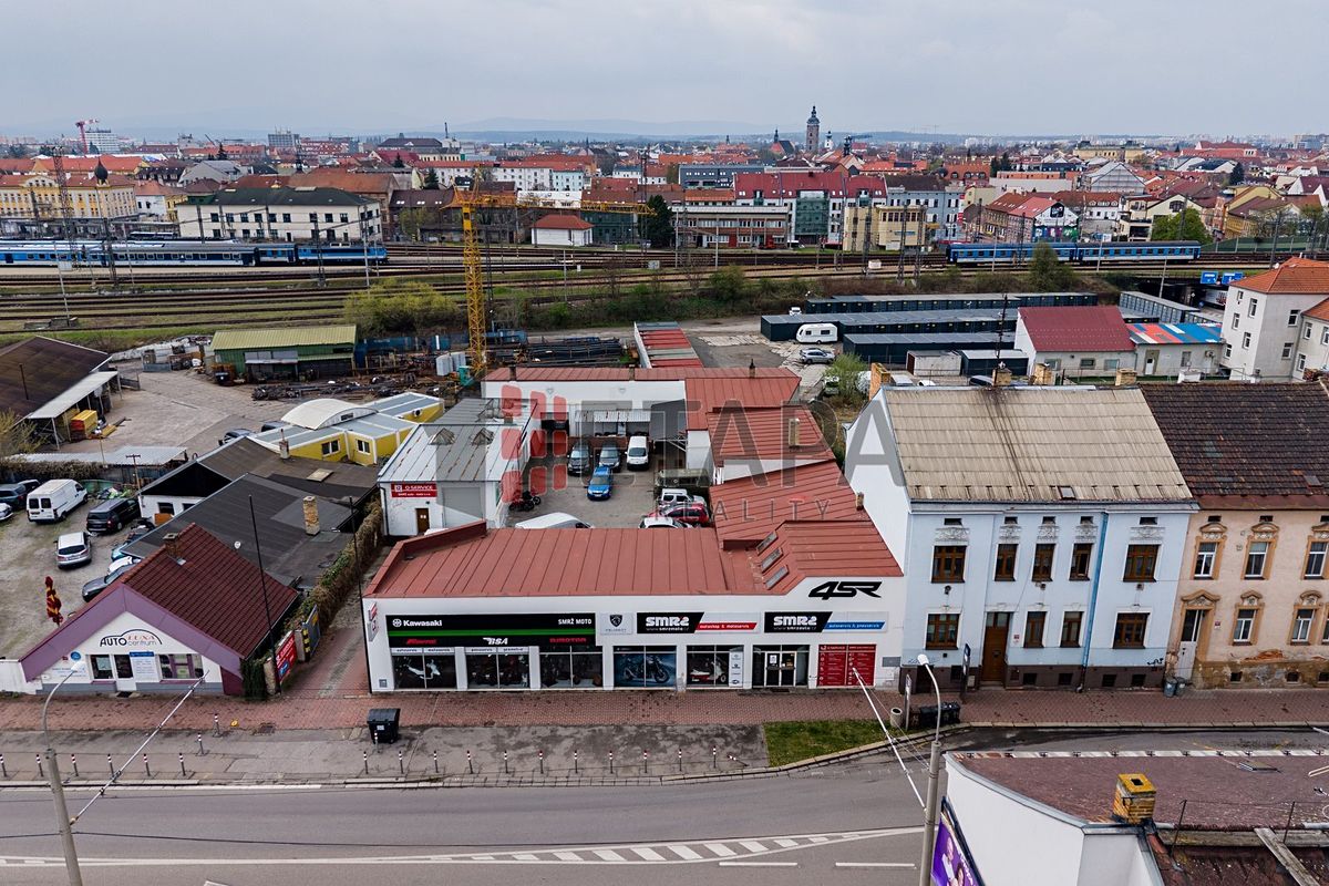 Prodej obchodního prostoru 902 m² – fotografie 2