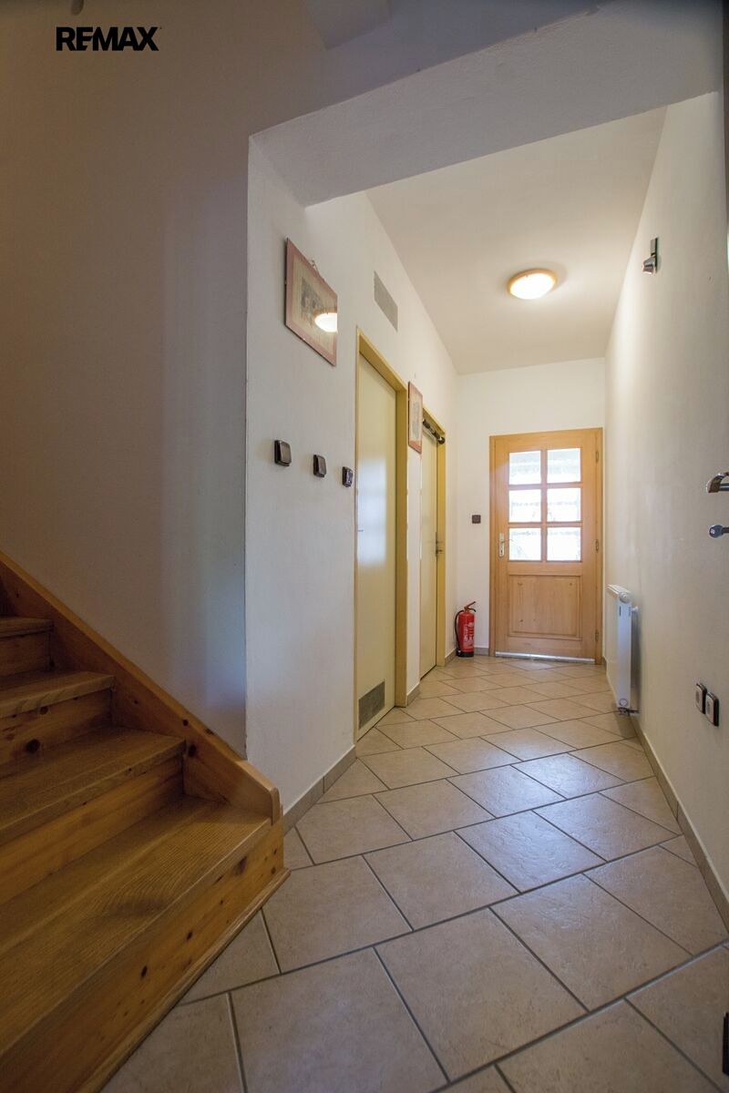 Prodej rodinného domu 252 m², pozemek 312 m² – fotografie 4