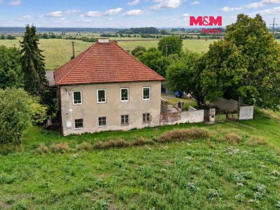 Prodej rodinného domu 300 m², pozemek 2366 m²