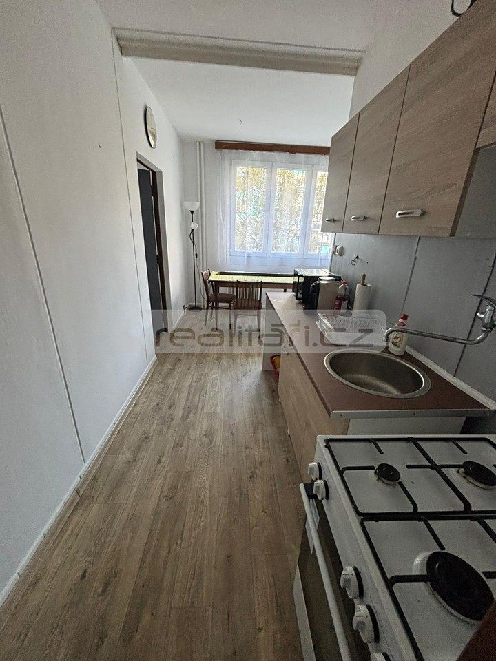 Pronájem bytu 2+1 22 m² – fotografie 3