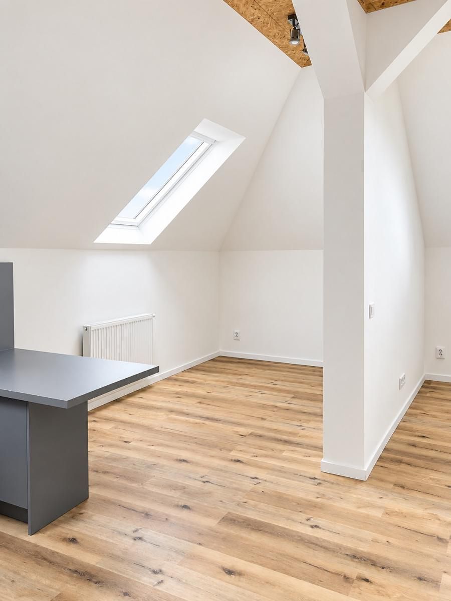 Pronájem bytu 2+kk 41 m² – fotografie 3