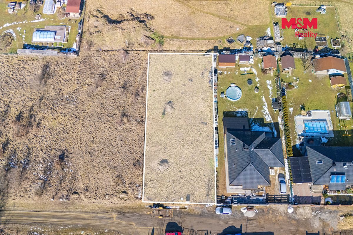 Prodej stavebního pozemku 900 m² – fotografie 2