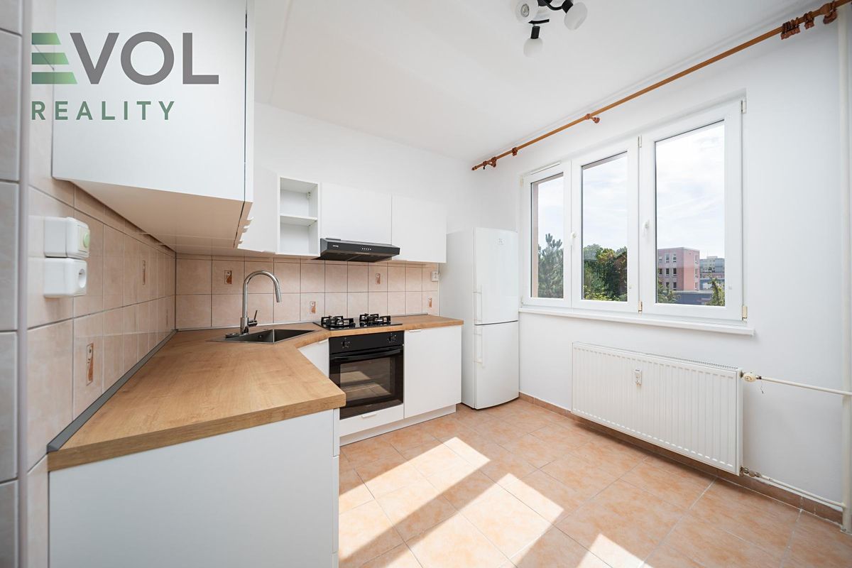 Pronájem bytu 3+1 61 m² – fotografie 2