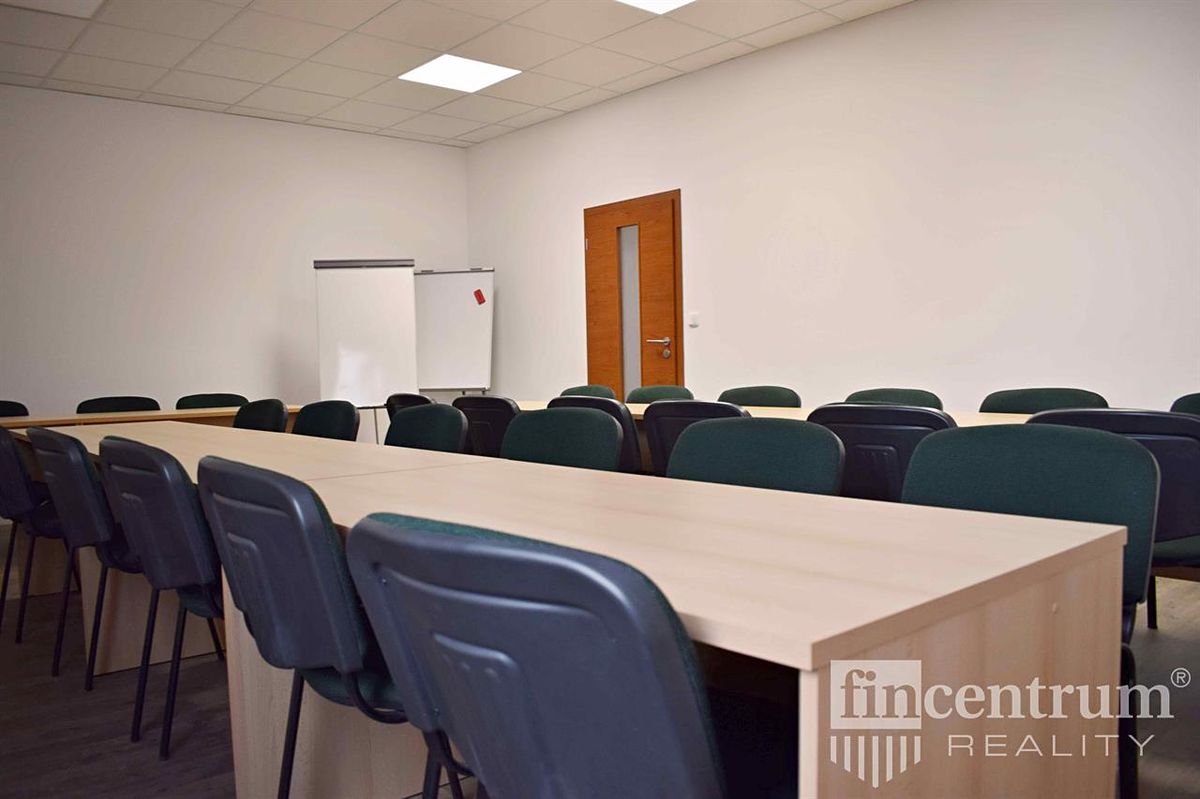Pronájem kanceláře 36 m², Hodonín – fotka 1 z 3