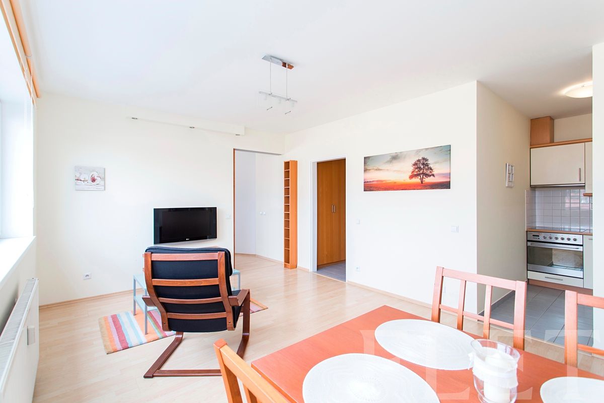 Pronájem bytu 2+kk 56 m² – fotografie 5