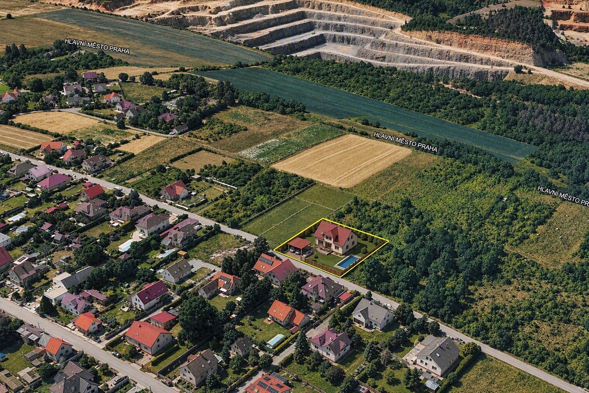 Prodej stavebního pozemku 1506 m² – fotografie 2