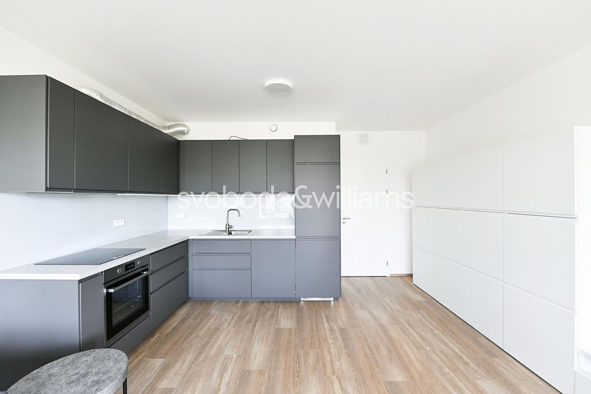 Pronájem bytu 2+kk 54 m² – fotografie 3
