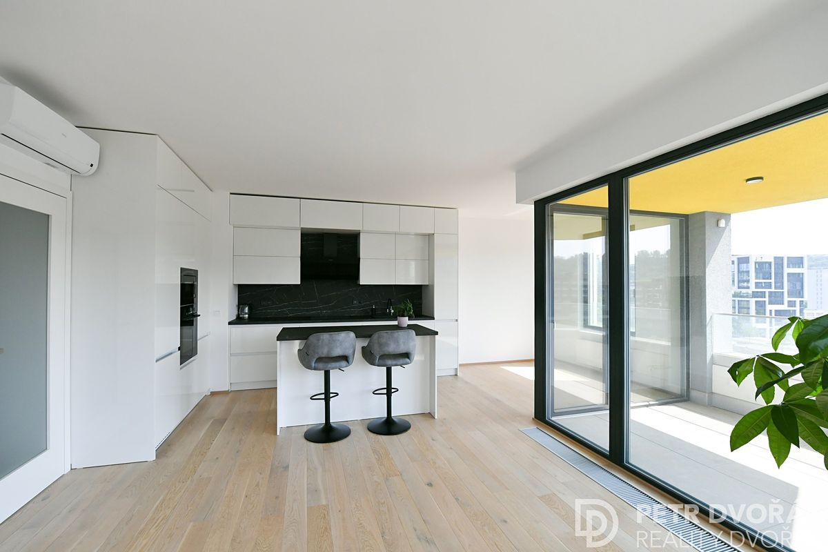 Pronájem bytu 2+kk 58 m²