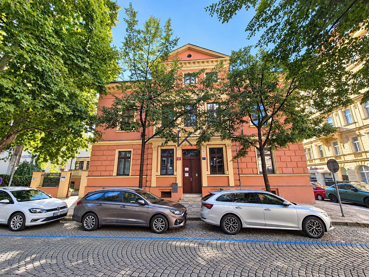 Pronájem kanceláře 121 m²