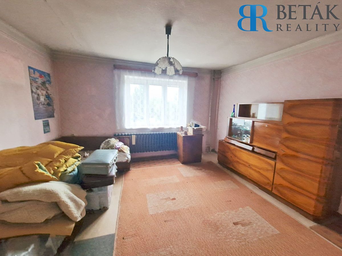 Prodej rodinného domu 200 m², pozemek 692 m² – fotografie 5