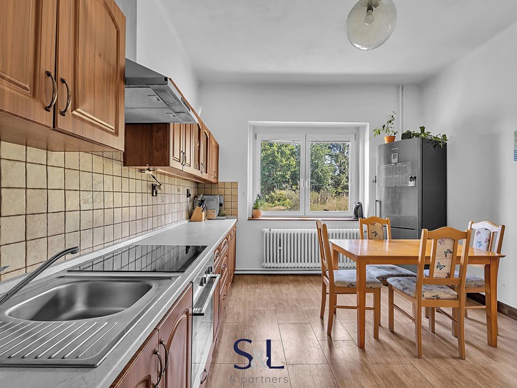 Будинок на продаж, 240 м² (3 з 28)