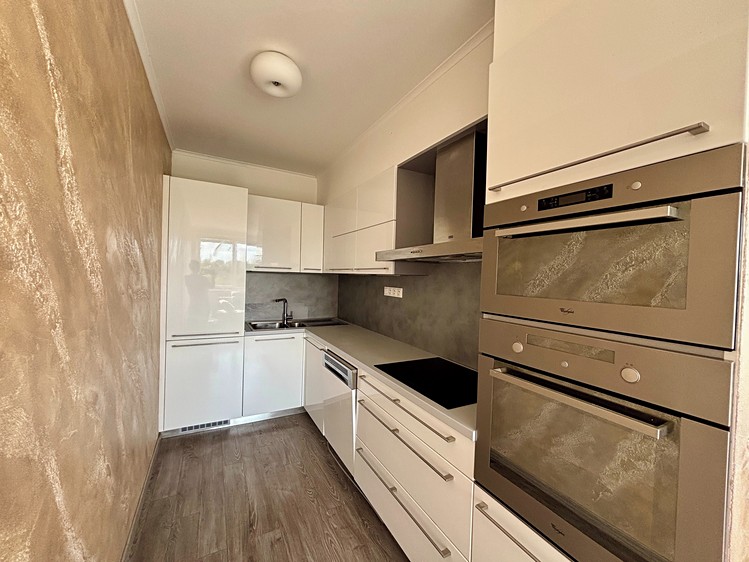 Pronájem bytu 2+kk, 50 m² (7 z 32)